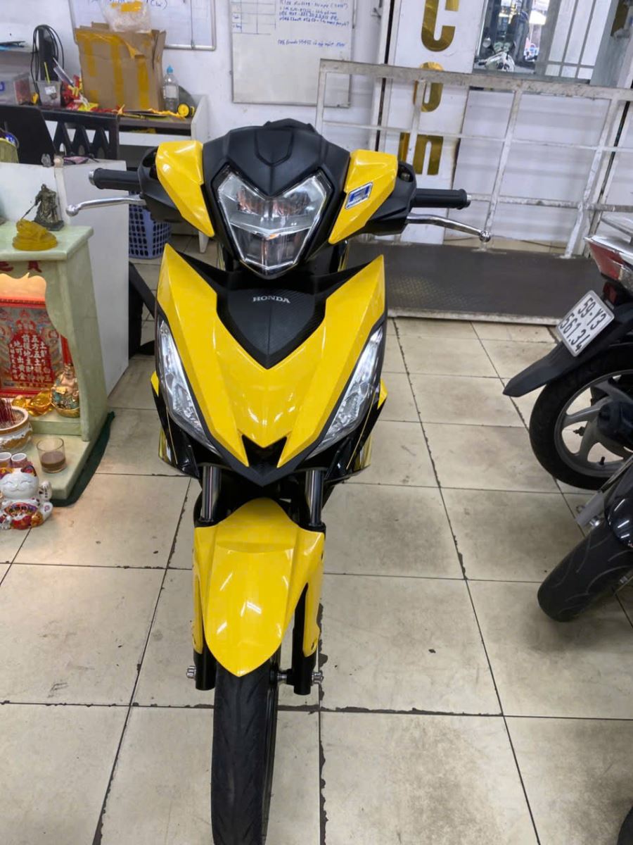 HONDA WINNER V1 150 – 2017 – CÁ TÍNH THỂ THAO, LÁI XE ĐẦY HỨNG KHỞI BS 77G1-50032